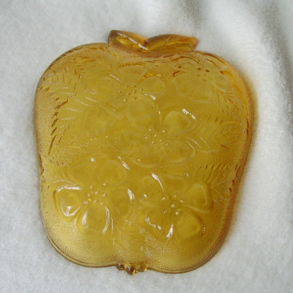 Amber Glass Apple Shaped Dish - Picture 3 of 4